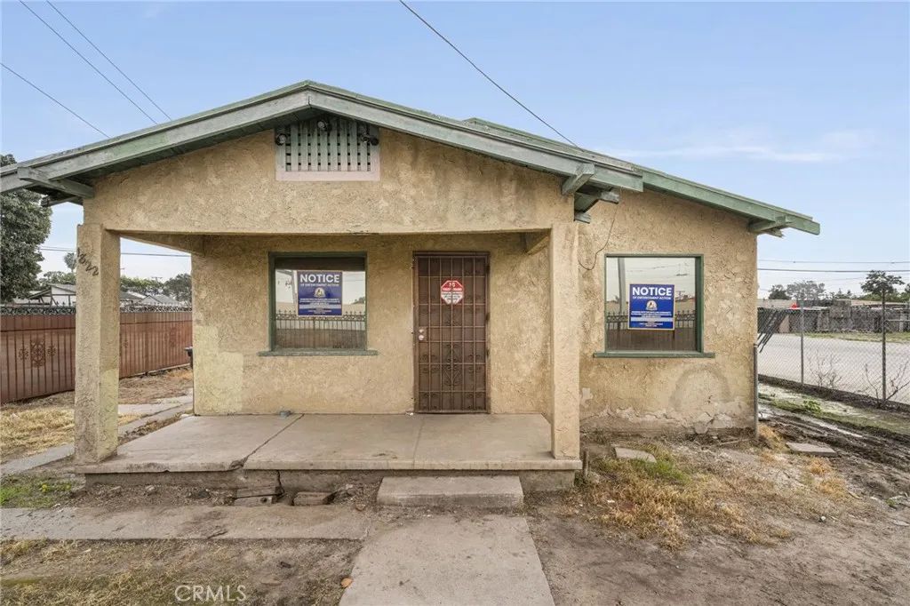 1822 W 4th, Santa Ana, CA 92703