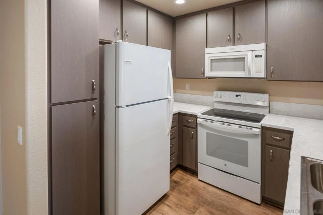 580 Camino de la Reina 321, San Diego, CA 92108