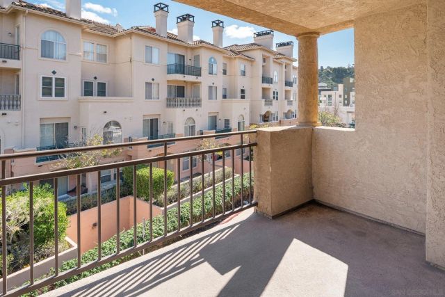 580 Camino de la Reina 321, San Diego, CA 92108