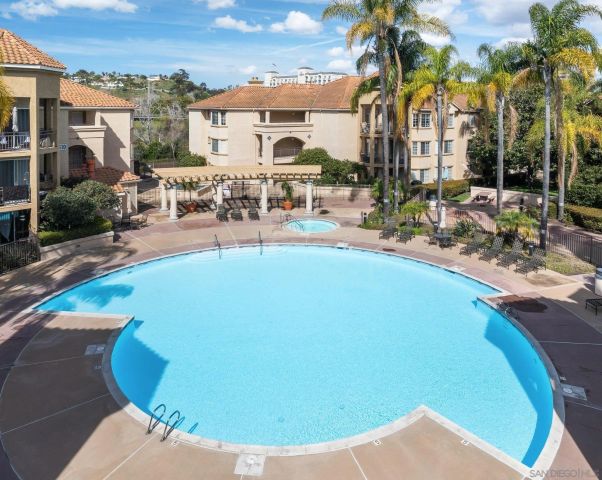 580 Camino de la Reina 321, San Diego, CA 92108