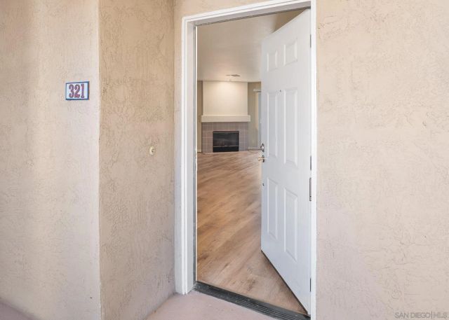 580 Camino de la Reina 321, San Diego, CA 92108