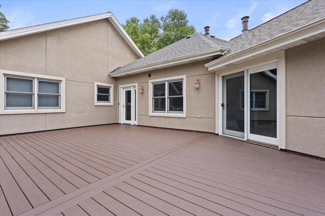 S29W30880 Wild Berry LANE, Waukesha, WI 53188
