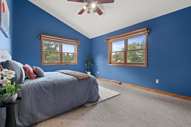 S29W30880 Wild Berry LANE, Waukesha, WI 53188