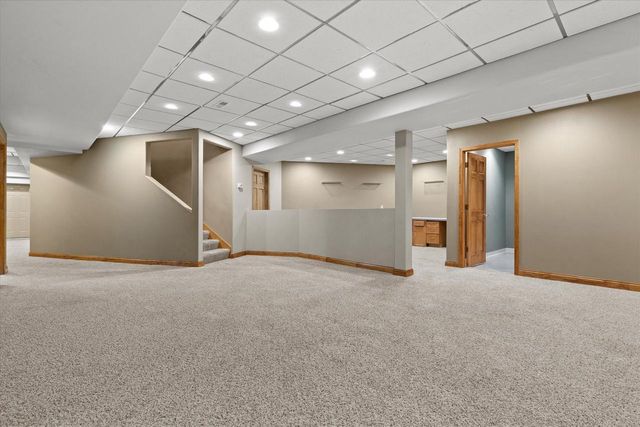 S29W30880 Wild Berry LANE, Waukesha, WI 53188