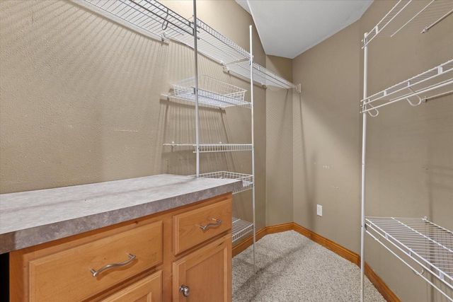 S29W30880 Wild Berry LANE, Waukesha, WI 53188