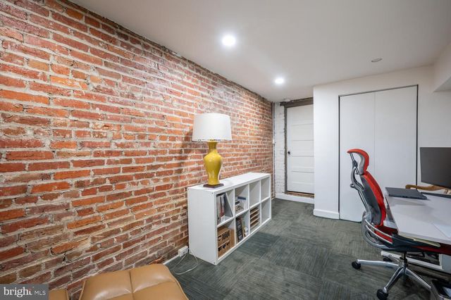 1220 ORREN STREET, Washington, DC 20002