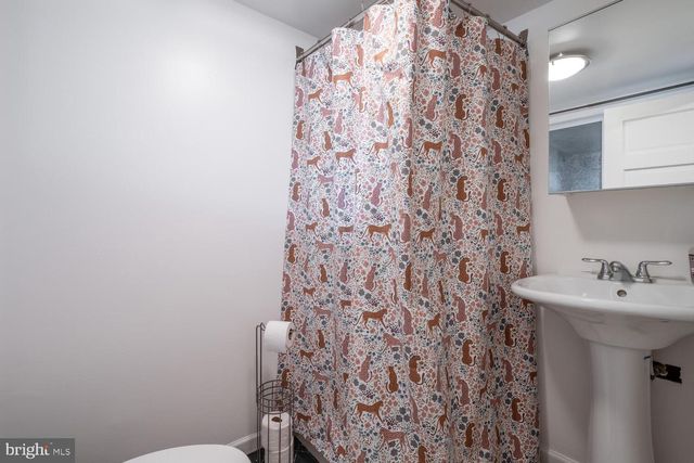 1220 ORREN STREET, Washington, DC 20002