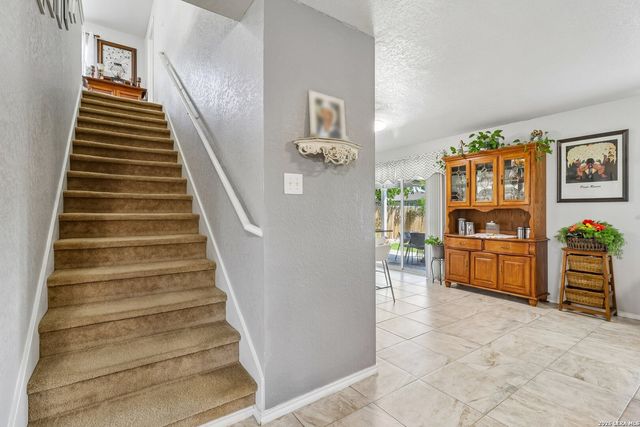 620 NORTHLAKE DR, New Braunfels, TX 78130
