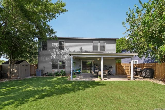 620 NORTHLAKE DR, New Braunfels, TX 78130