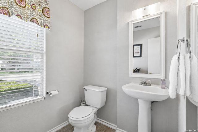 620 NORTHLAKE DR, New Braunfels, TX 78130