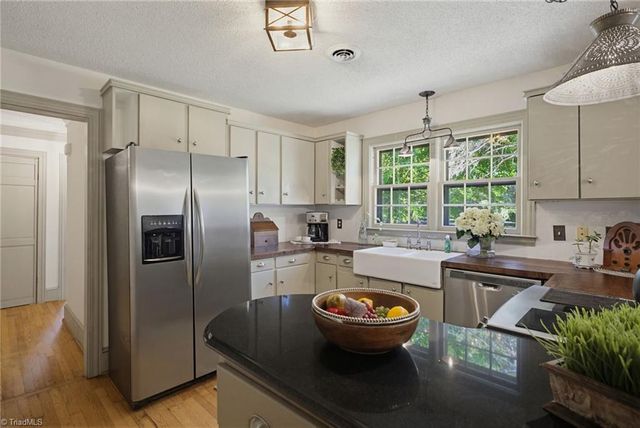 502 W Hunter Street, Madison, NC 27025
