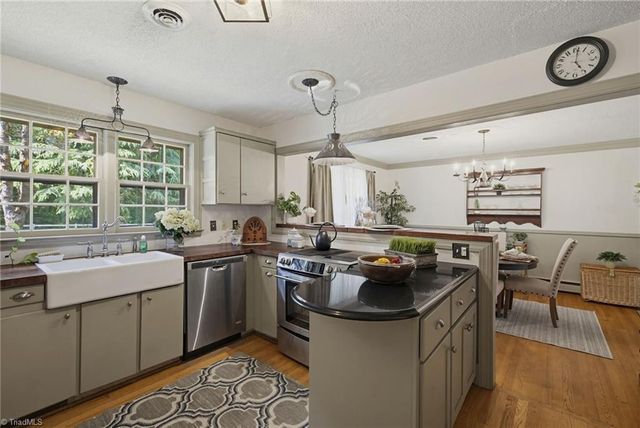 502 W Hunter Street, Madison, NC 27025