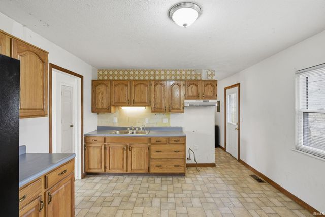 104 Creekview Drive, Lafayette, IN 47909