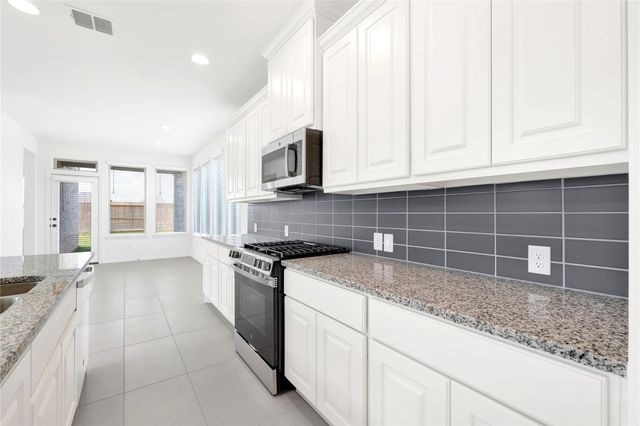 31010 Evening Skye Drive, Brookshire, TX 77423