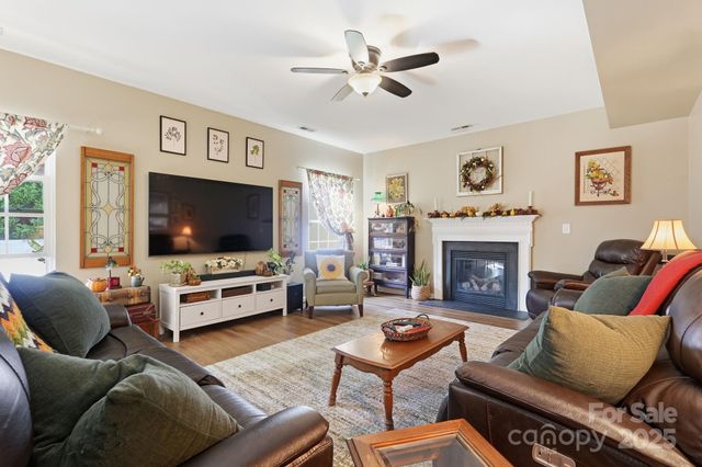 10913 Tailwater Street, Davidson, NC 28036