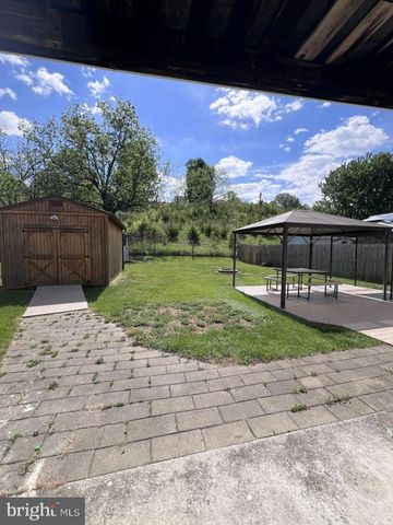 170 N EBERLY ST, Strasburg, VA 22657