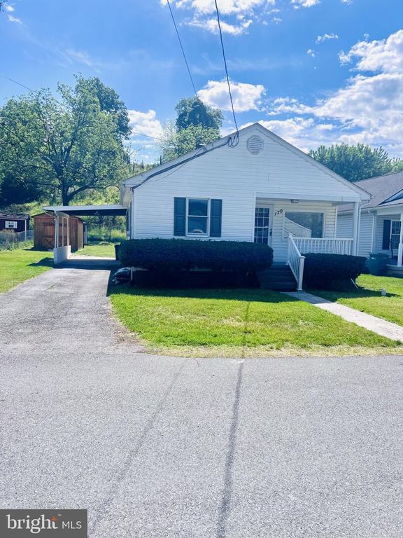 170 N EBERLY ST, Strasburg, VA 22657