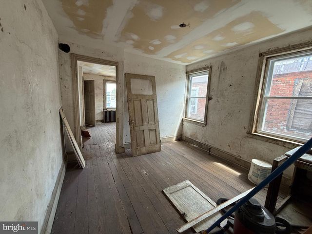 621 DICKINSON ST, Philadelphia, PA 19147