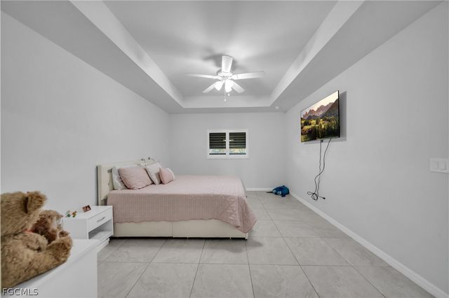 1430 SW 4th LN, Cape Coral, FL 33991