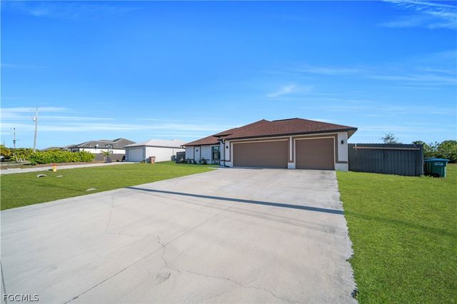 1430 SW 4th LN, Cape Coral, FL 33991