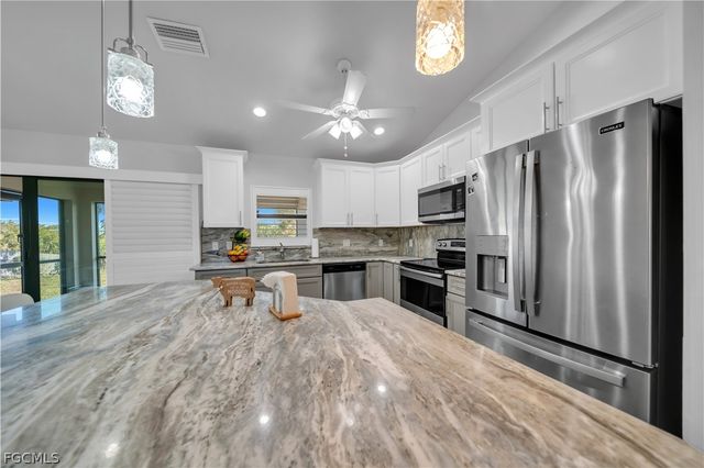 1430 SW 4th LN, Cape Coral, FL 33991