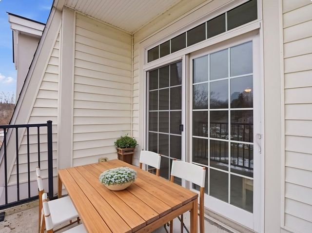 350 Greene St 410, North Andover, MA 01845