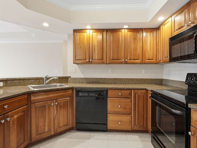 350 Greene St 410, North Andover, MA 01845