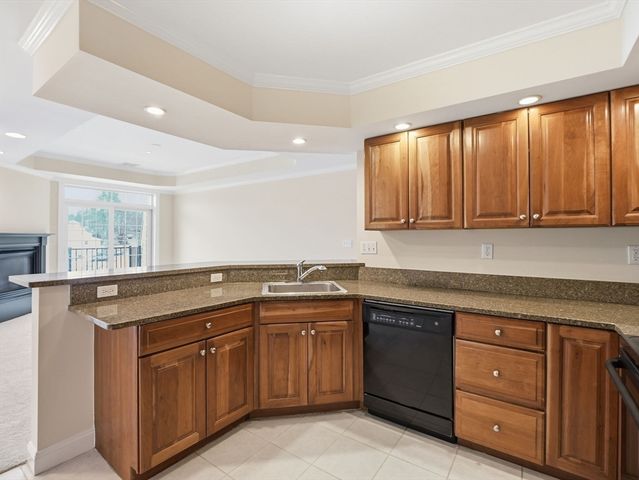 350 Greene St 410, North Andover, MA 01845