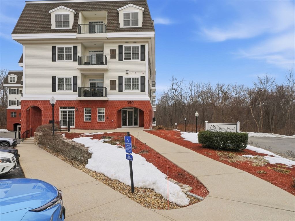 350 Greene St 410, North Andover, MA 01845