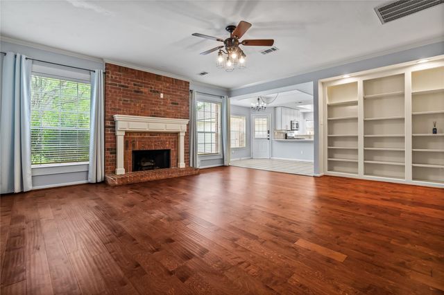 6615 Cypress Village Drive, Sugar Land, TX 77479