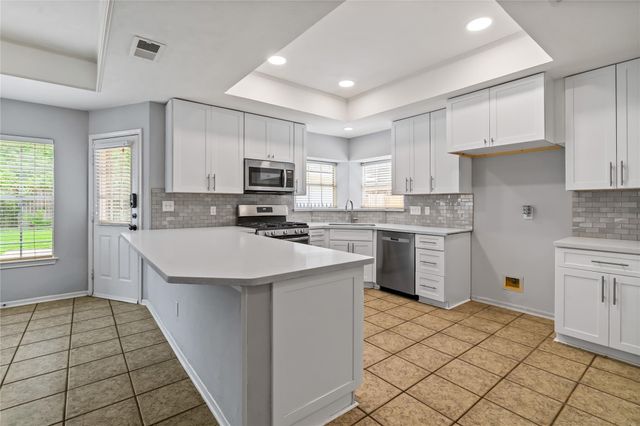 6615 Cypress Village Drive, Sugar Land, TX 77479