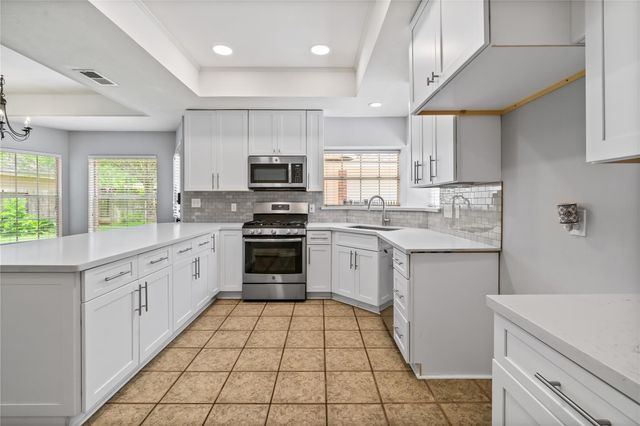 6615 Cypress Village Drive, Sugar Land, TX 77479