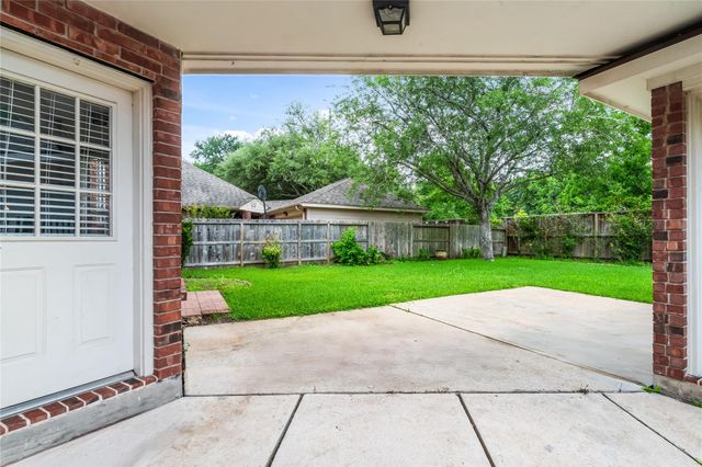 6615 Cypress Village Drive, Sugar Land, TX 77479