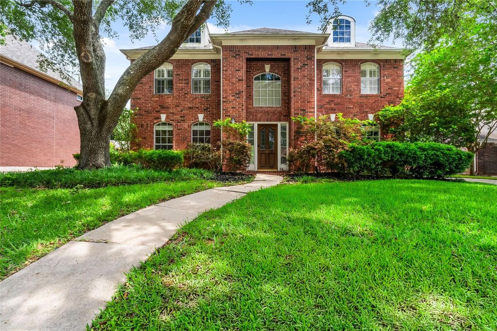 6615 Cypress Village Drive, Sugar Land, TX 77479