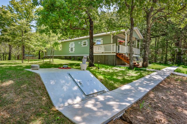 100 Shawnee Trail Road, Whitesboro, TX 76273