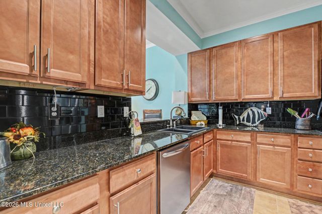 1100 W Beach Boulevard, 207, Pass Christian, MS 39571