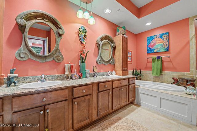 1100 W Beach Boulevard, 207, Pass Christian, MS 39571