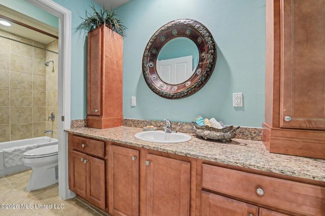 1100 W Beach Boulevard, 207, Pass Christian, MS 39571