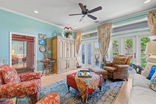 1100 W Beach Boulevard, 207, Pass Christian, MS 39571