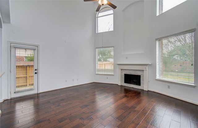 2307 Canyon Springs Drive, Pearland, TX 77584