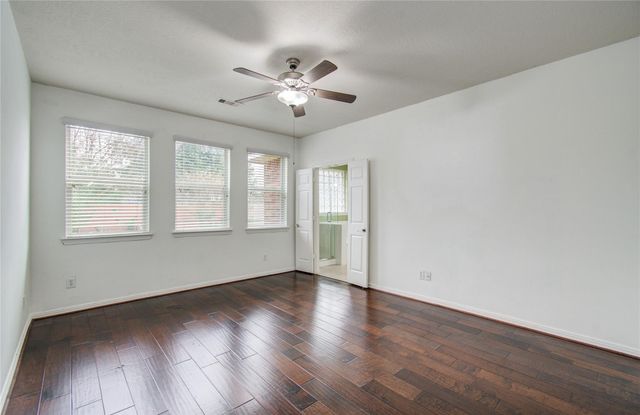 2307 Canyon Springs Drive, Pearland, TX 77584