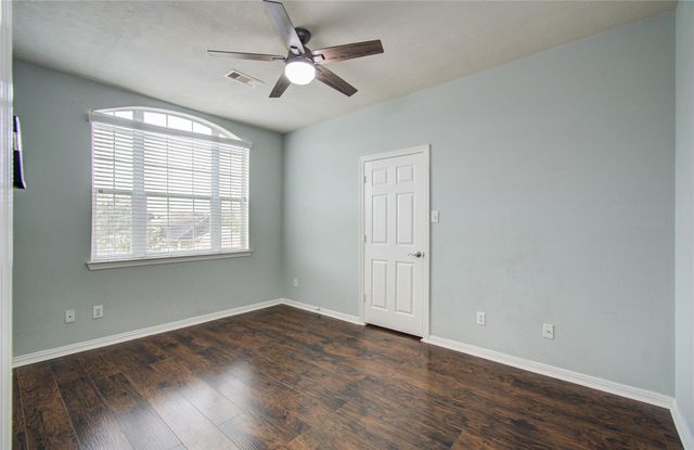 2307 Canyon Springs Drive, Pearland, TX 77584