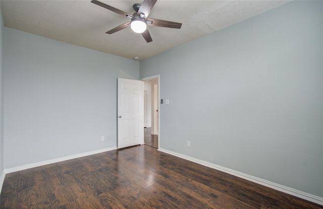 2307 Canyon Springs Drive, Pearland, TX 77584