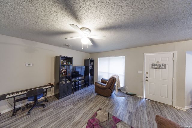 1211 Churing, San Antonio, TX 78245