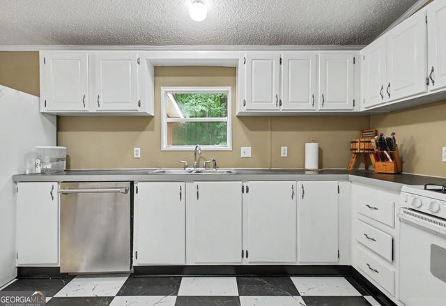 8622 Whitehouse Parkway, Woodbury, GA 30293