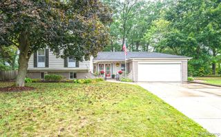 2880 Wareing Drive, Orion Twp, MI 48360