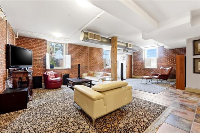 273 12th NE Street 420, Atlanta, GA 30309