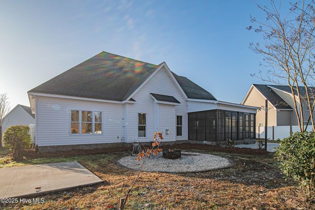 3049 Camille Drive, Winterville, NC 28590