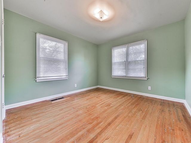 1043 Oakdale Drive SE, Smyrna, GA 30080
