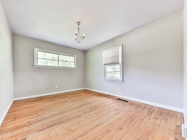 1043 Oakdale Drive SE, Smyrna, GA 30080